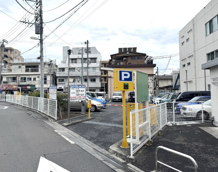 お車でお越しの方